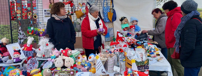 Nieul-Gym-Loisirs : stand Aiguilles Passion au marché de Noël 2024 de Nieul-sur-Mer.