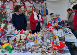 Nieul-Gym-Loisirs : stand Aiguilles Passion au marché de Noël 2024 de Nieul-sur-Mer.